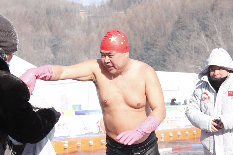 吉林白山体彩杯大众冬泳邀请赛2021 (60)